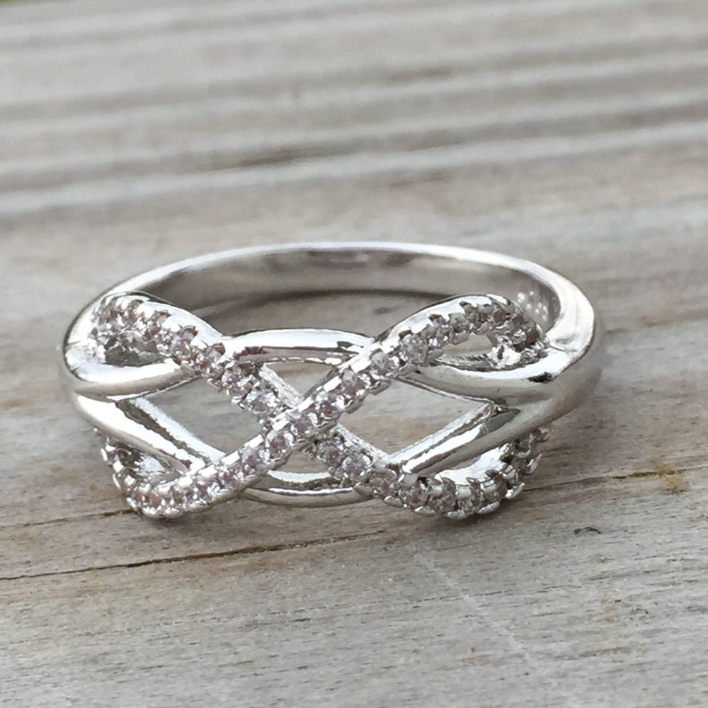Infinity knot ring Crystal studded ring 925 silver